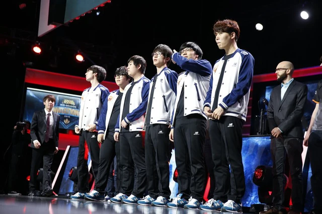 Easyhoon vô địch thế giới năm 2015 cùng SKT T1