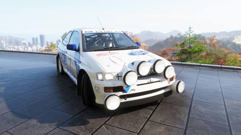Mẫu xe "xịn" nhất cho The Trial: 1992 Ford Escort RS Cosworth